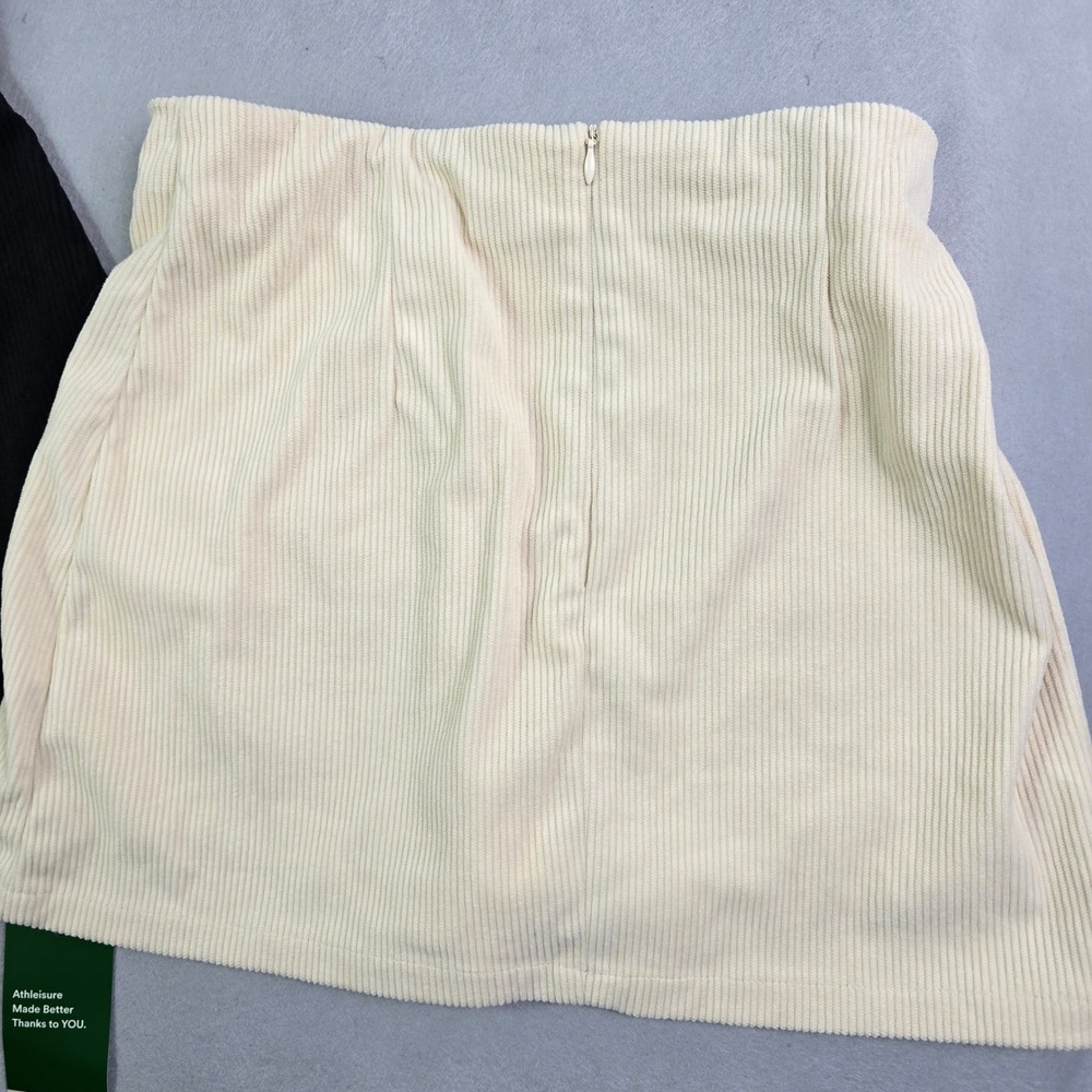 Halara Corduroy Skort Lot of 2 Womens Small Black Cream Ribbed Mini Skirt Shorts - Picture 4 of 9